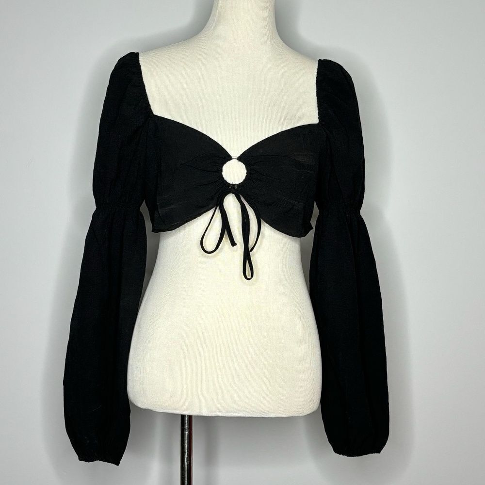 H&M- Black Long Sleeve Cropped Blouse